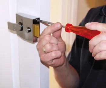 Neighborhood Locksmith Store Racine, WI 262-421-0025 - lock-locksmith